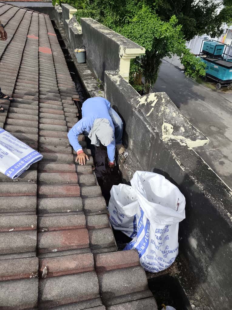 Rain gutter repair
